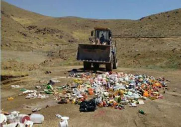 ضبط و امحای ۲ تن مواد غذایی فاسد و غیر بهداشتی در مراغه