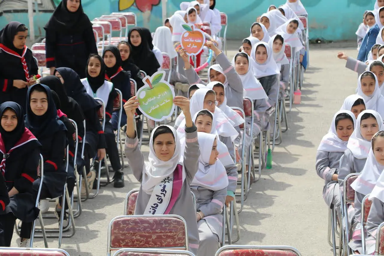 زنگ سلامت در مدرسه برنجی مراغه نواخته شد
