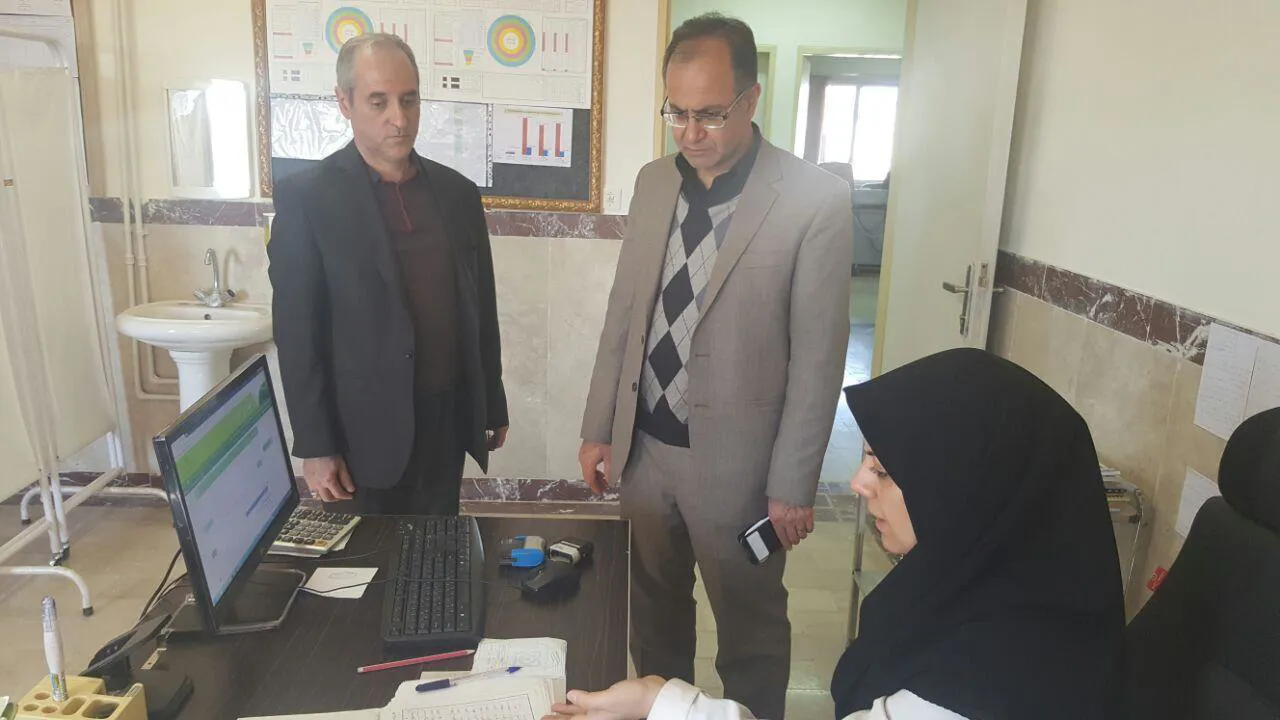 بازدید سرپرست دانشکده از مراکز بهداشتی درمانی و خانه های بهداشت جهت بررسی روند اجرای برنامه سیب