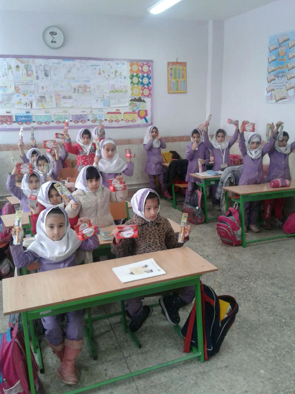 توزیع رایگان 24000 بسته حاوی مسواک و خمیر دندان برای دانش آموزان مقطع ابتدائی شهرستان مراغه