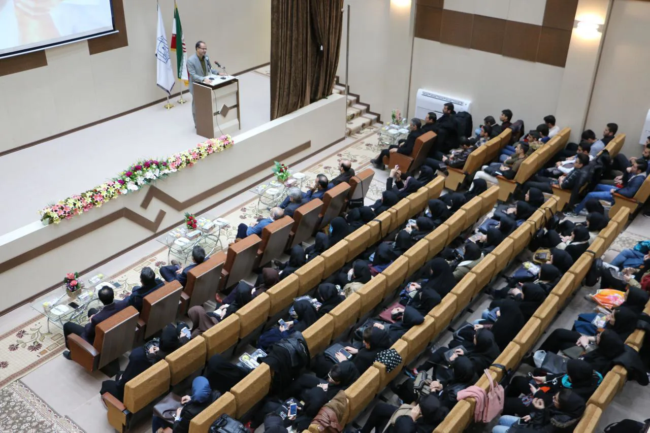 جشن دانشجویی میلاد حضرت زینب(س) و روز پرستار در دانشکده علوم پزشکی مراغه برگزار شد