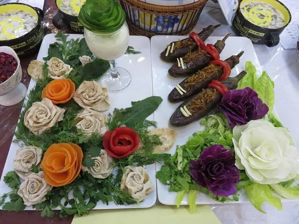 جشنواره بزرگ ترویج غذای سالم با مشارکت داوطلبین سلامت شهرستان مراغه برگزار گردید 
