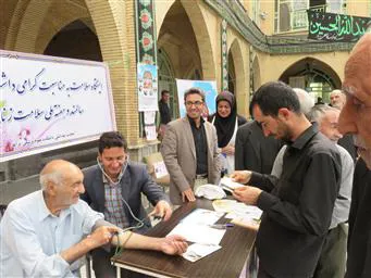 روز جمعه ایستگاه سلامت برای نمازگزاران  برپاشد