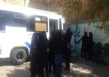 تیم شهید رهنمون و شهید حججی دانشکده خدمات دندانپزشکی و مشاوره تغذیه رایگان در مدارس مناطق کمتربرخوردار ارائه کردند
