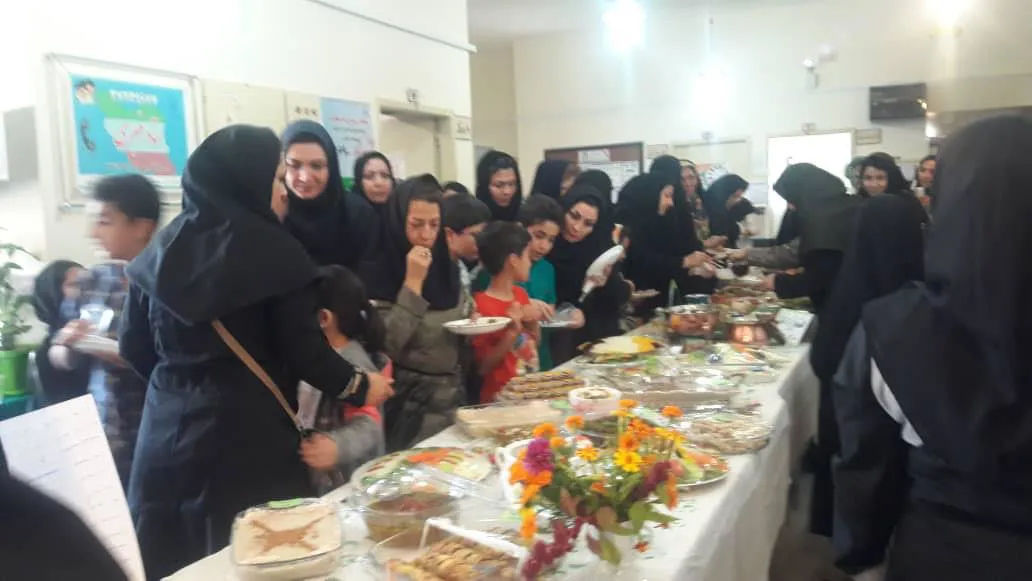 جشنواره ترویج غذای سالم در مراکز خدمات جامع سلامت شماره یک هاشم آباد و شماره 2 شهرک برگزار گردید .