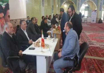 با برپایی میز خدمت به مشکلات مراجعه کنندگان رسیدگی شد