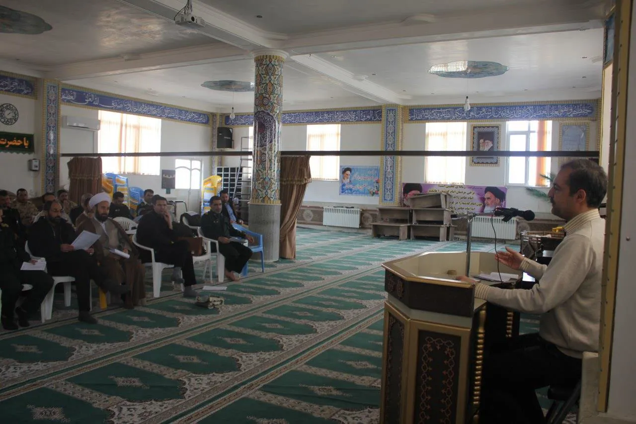 جلسه آموزشی برای فرماندهی و کارکنان ستاد سپاه پاسداران مراغه برگزار گردید