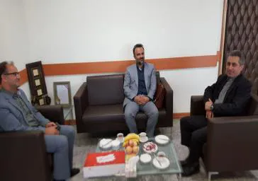 نشست صمیمی رئیس و معاون درمان دانشکده با معاون درمان وزارت بهداشت